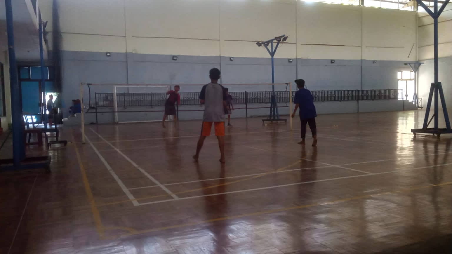 Galeri 2 untuk ekstrakurikuler Badminton