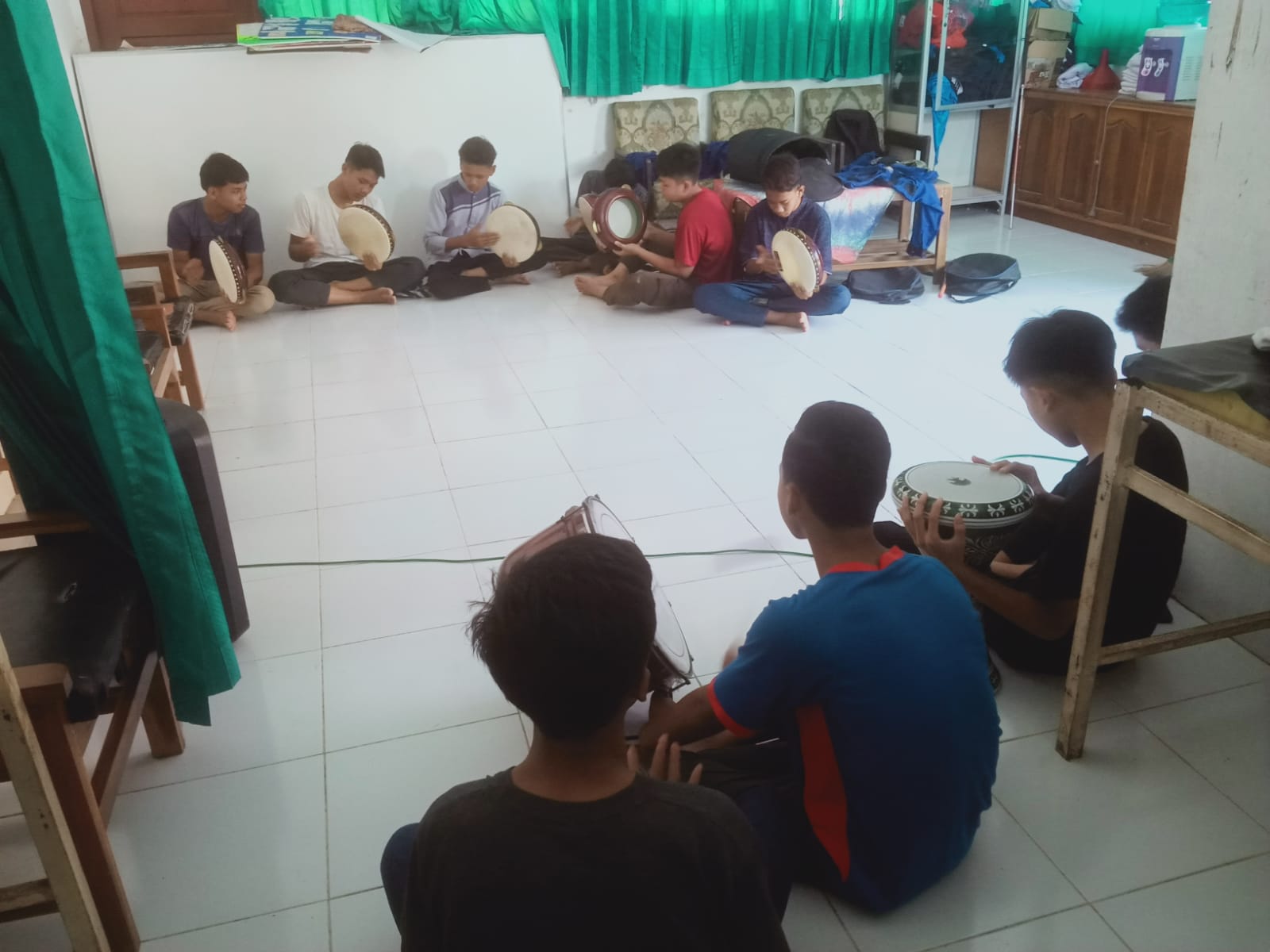 Galeri 5 untuk ekstrakurikuler Hadroh