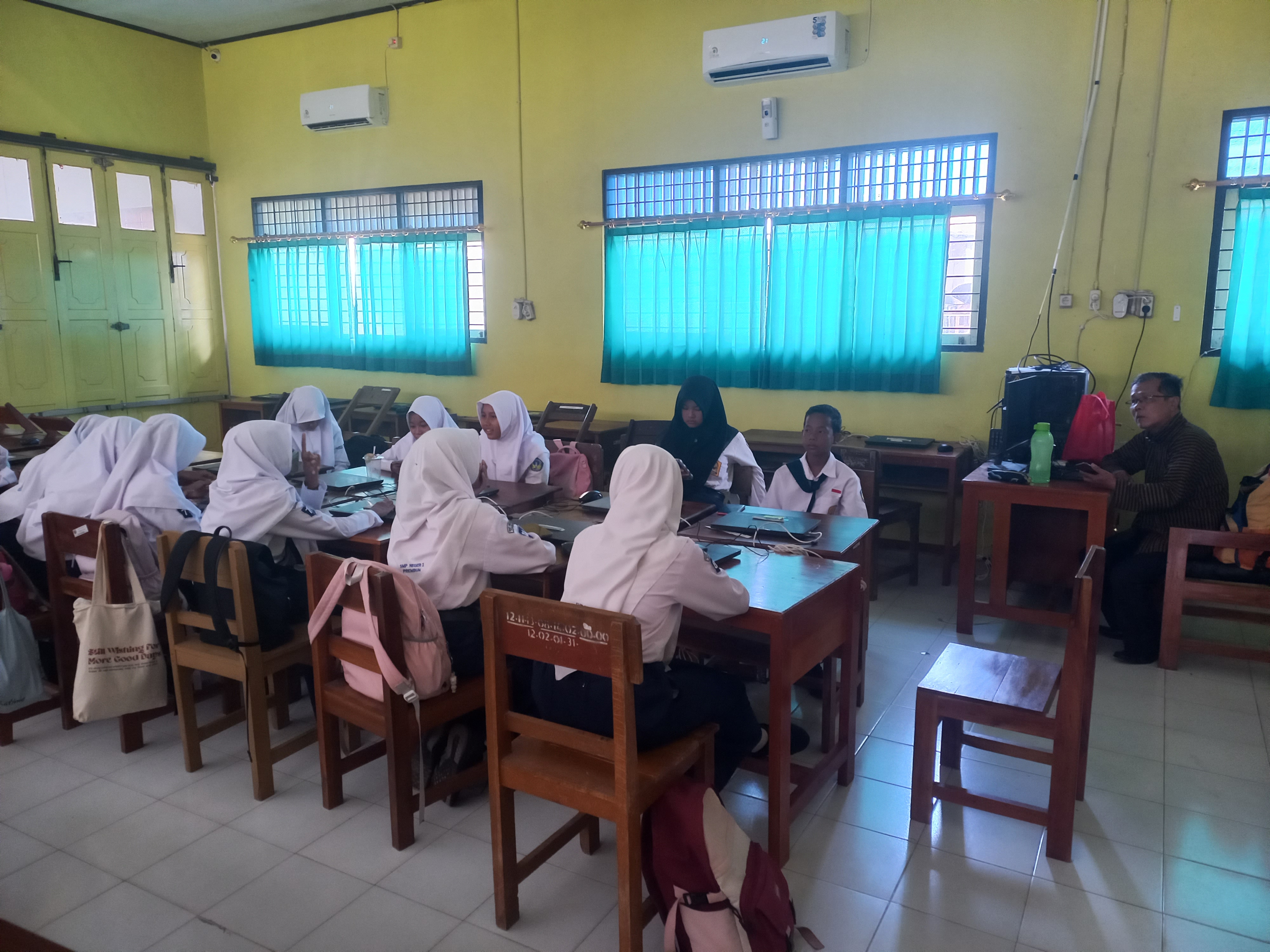 Galeri 2 untuk ekstrakurikuler Jurnalistik