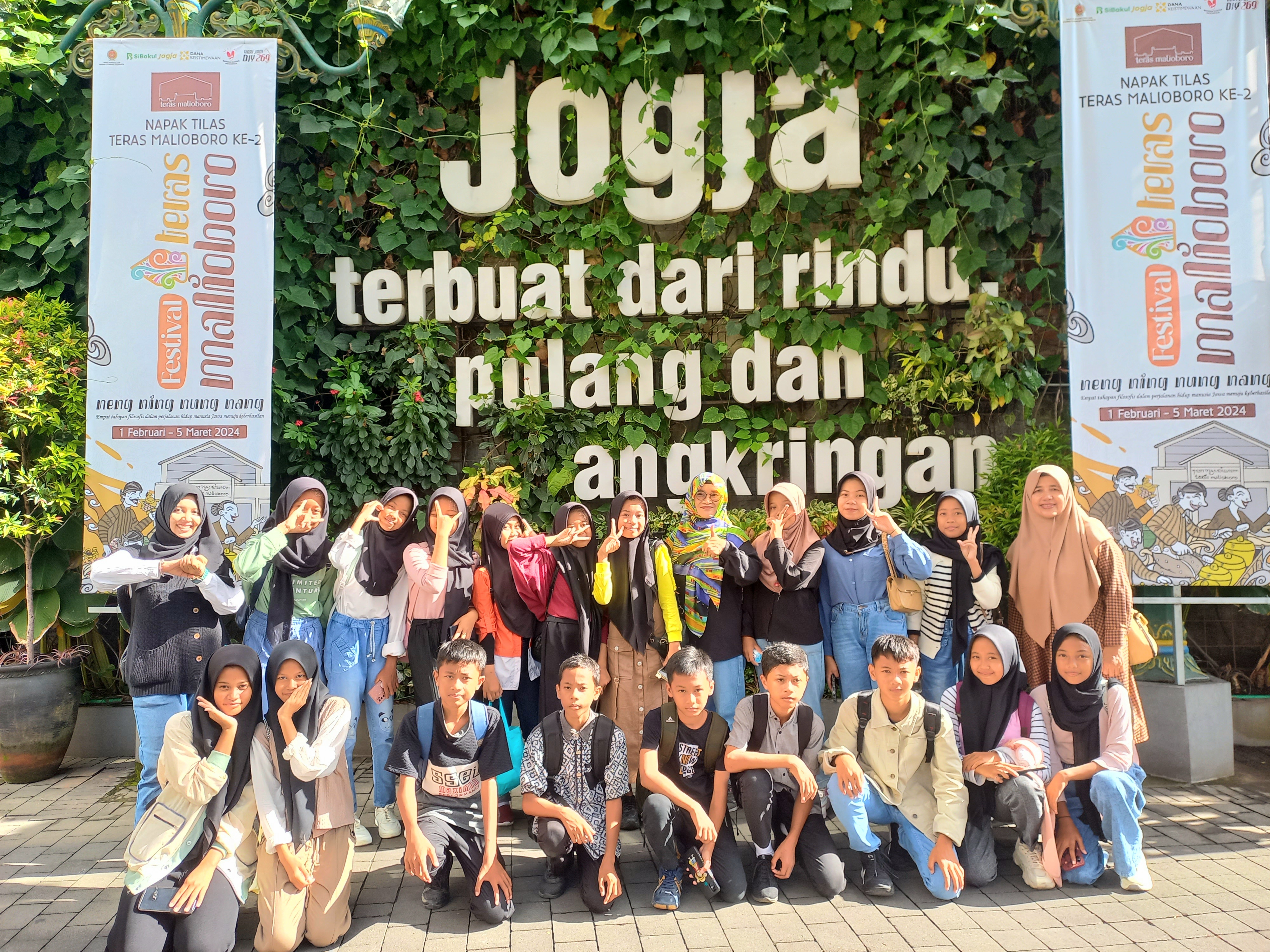 Galeri 6 untuk ekstrakurikuler Jurnalistik