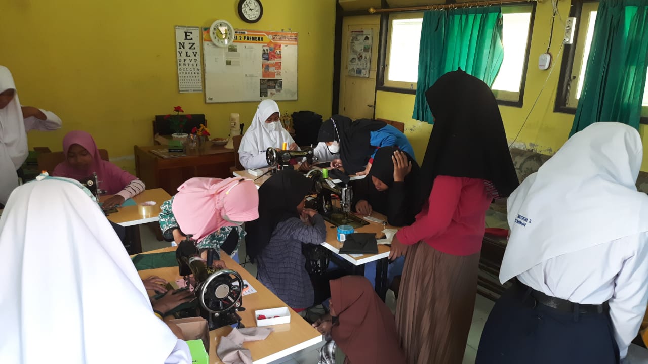 Galeri 3 untuk ekstrakurikuler Menjahit