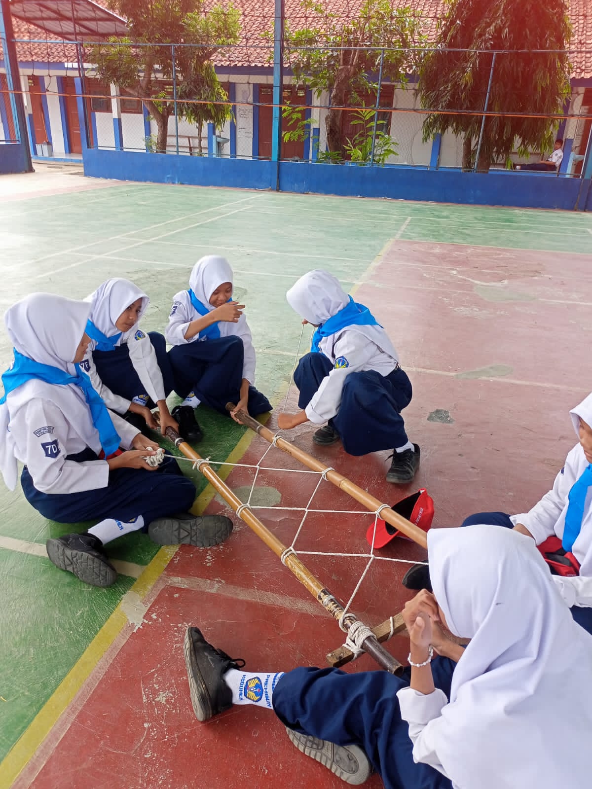 Galeri 11 untuk ekstrakurikuler Palang Merah Remaja