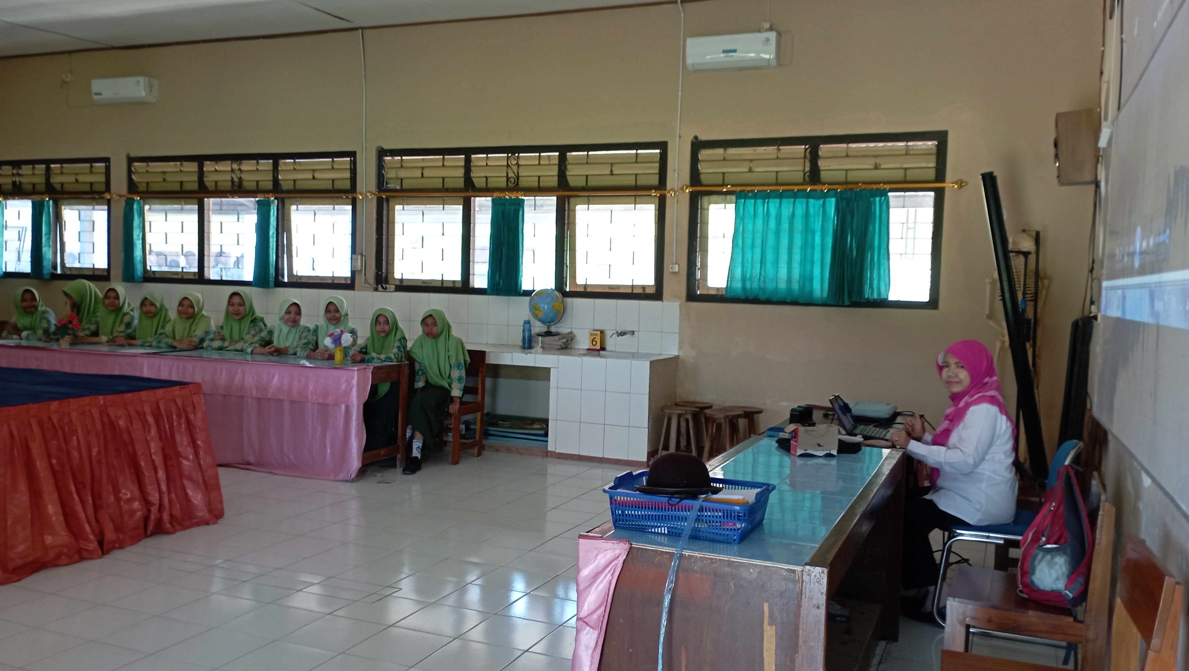 Galeri 3 untuk ekstrakurikuler Seni Musik