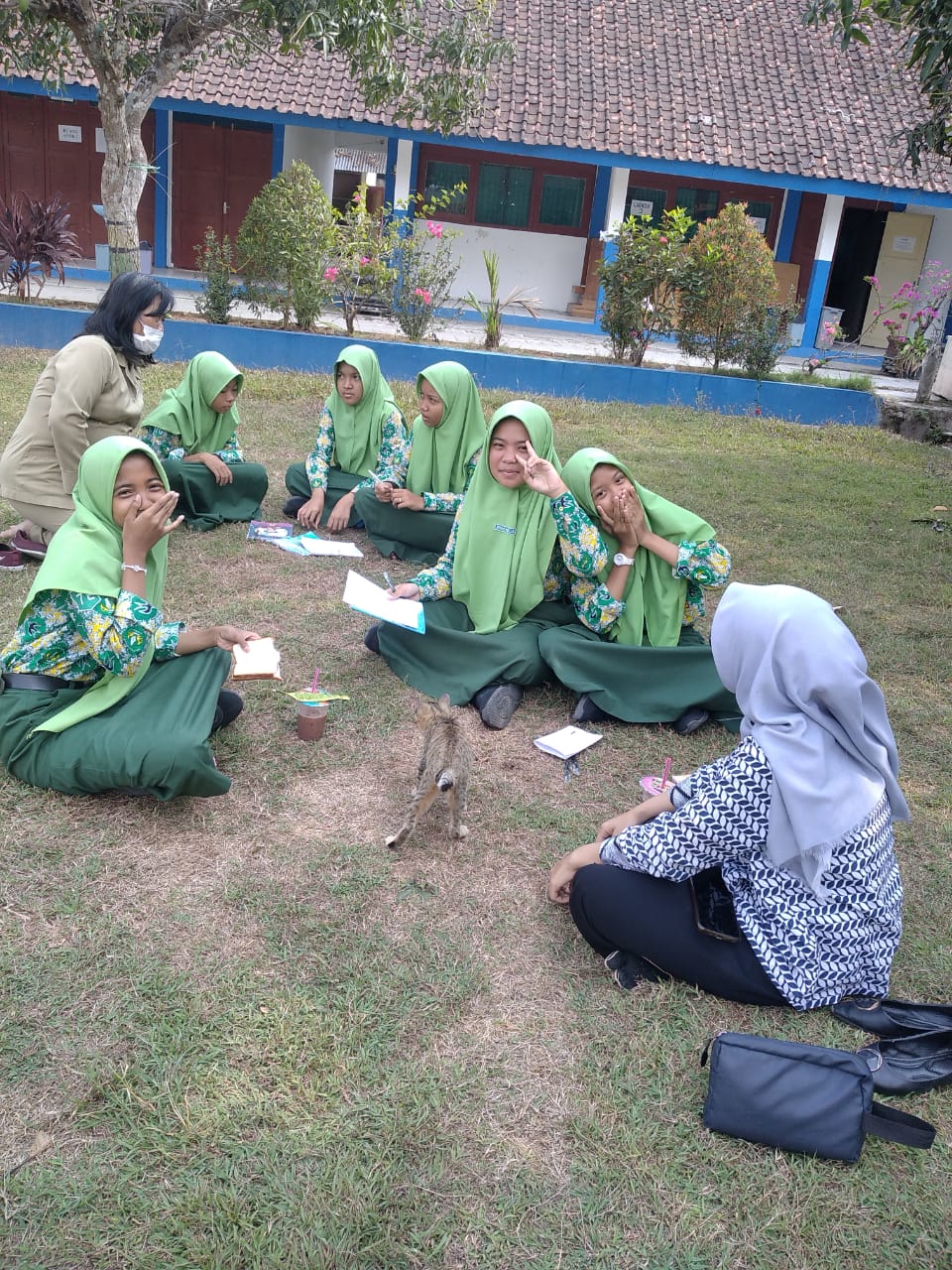 Galeri 3 untuk ekstrakurikuler Seni Sastra