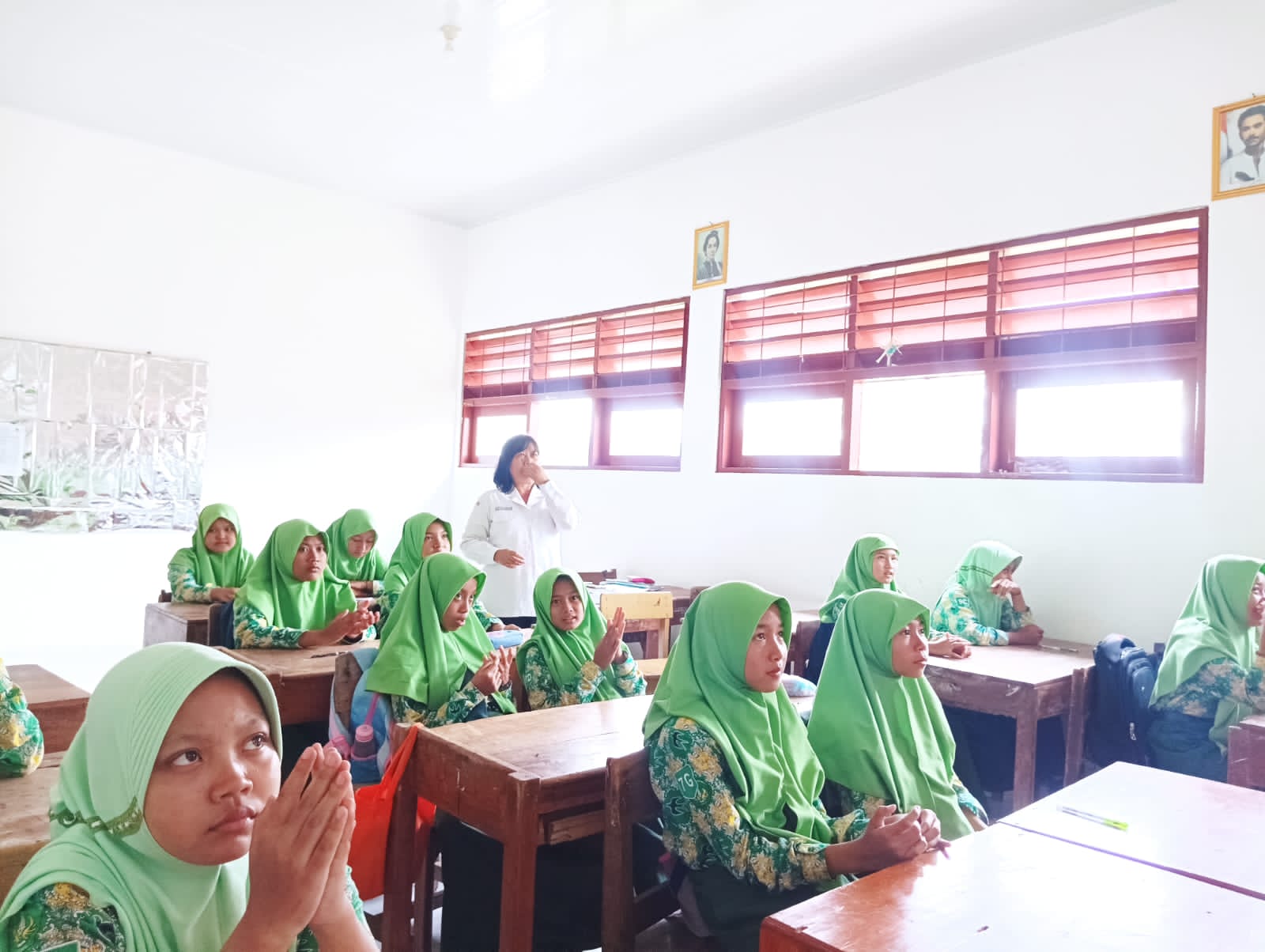 Galeri 5 untuk ekstrakurikuler Seni Sastra