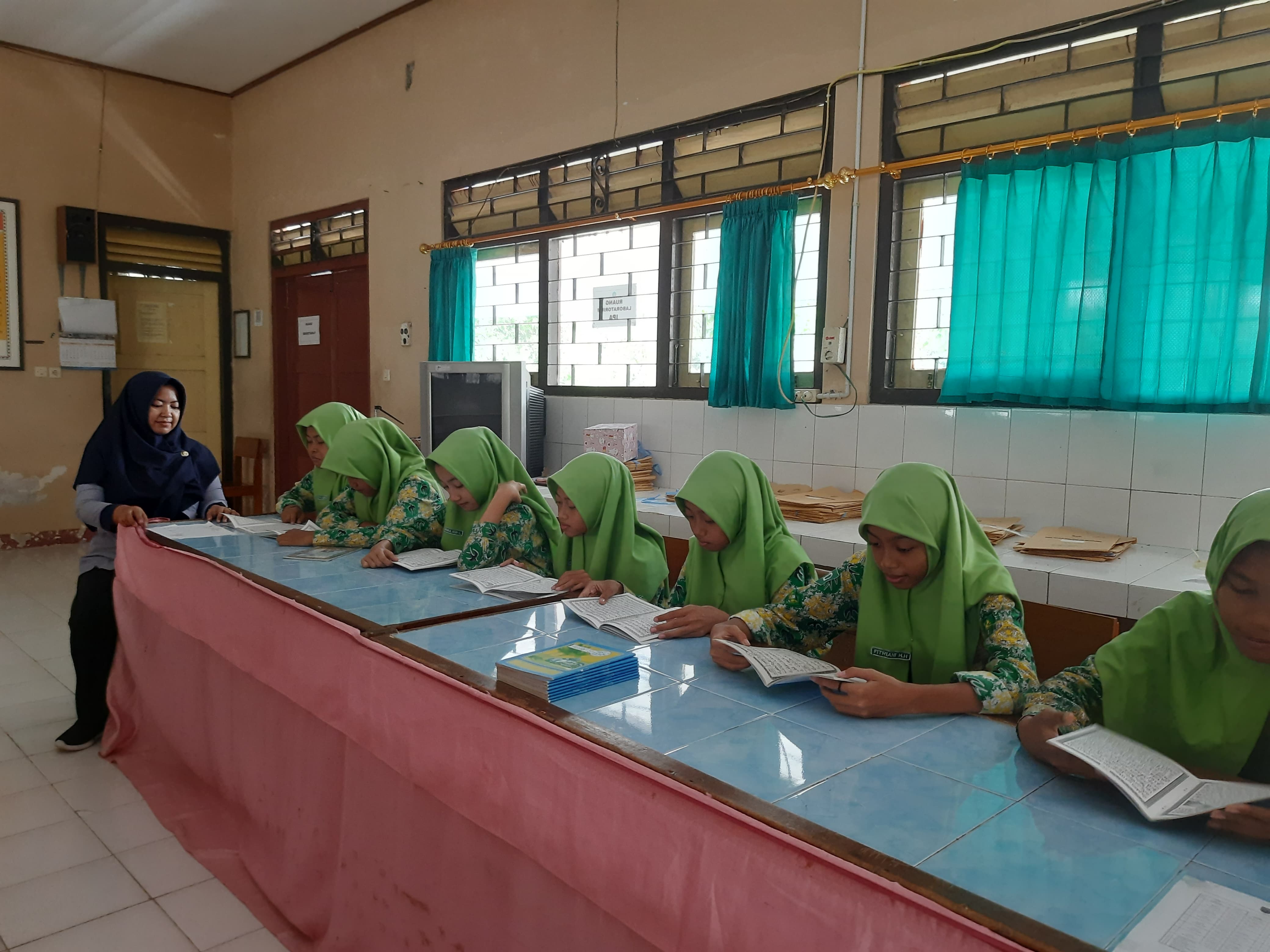 Galeri 4 untuk ekstrakurikuler Baca Tulis Al-Qur'an