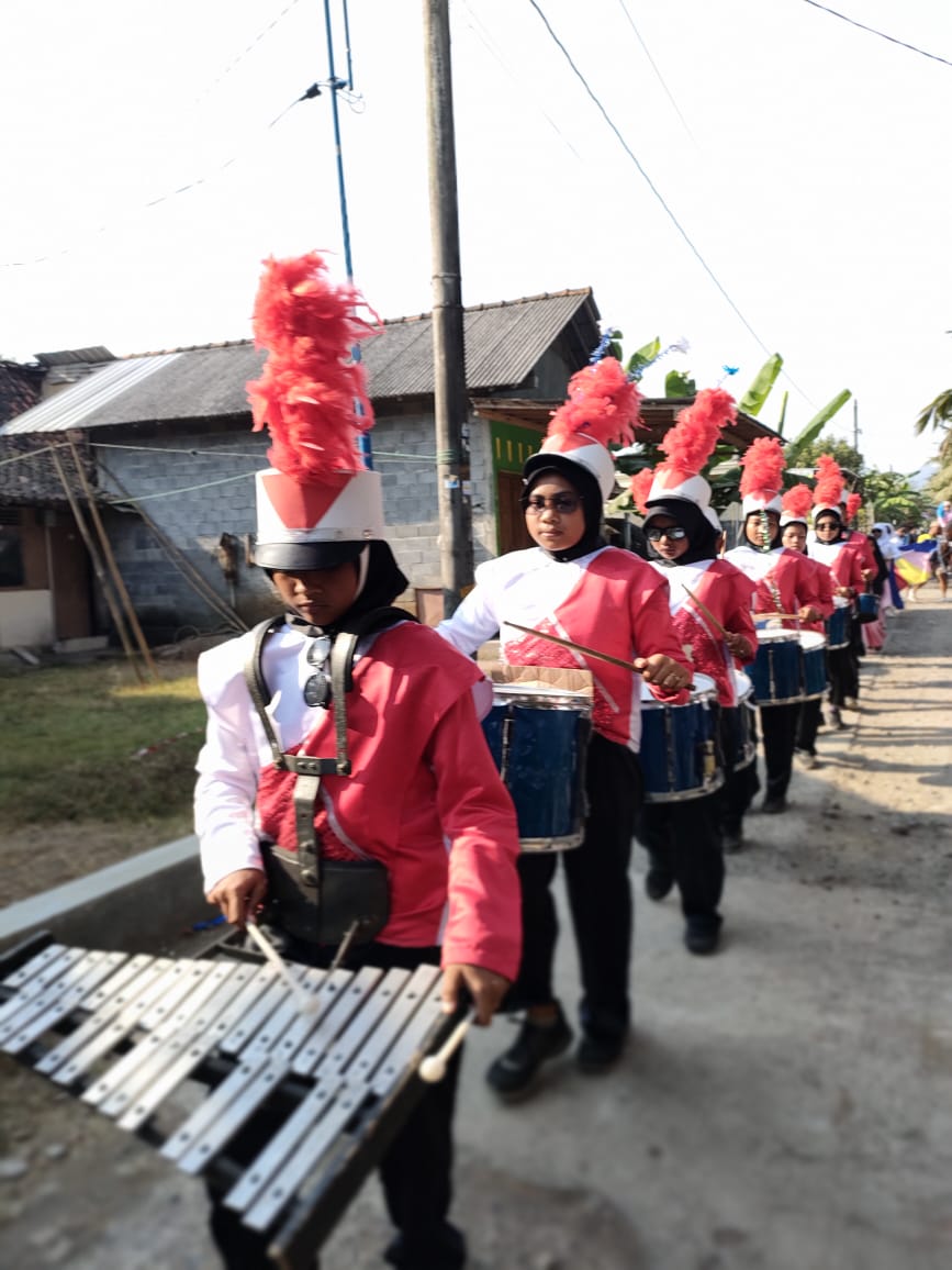 Galeri 2 untuk ekstrakurikuler Drumband