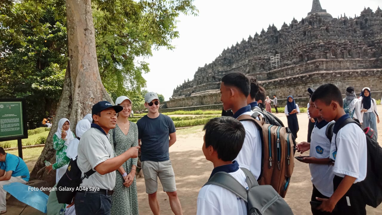 Galeri 1 untuk ekstrakurikuler English Club