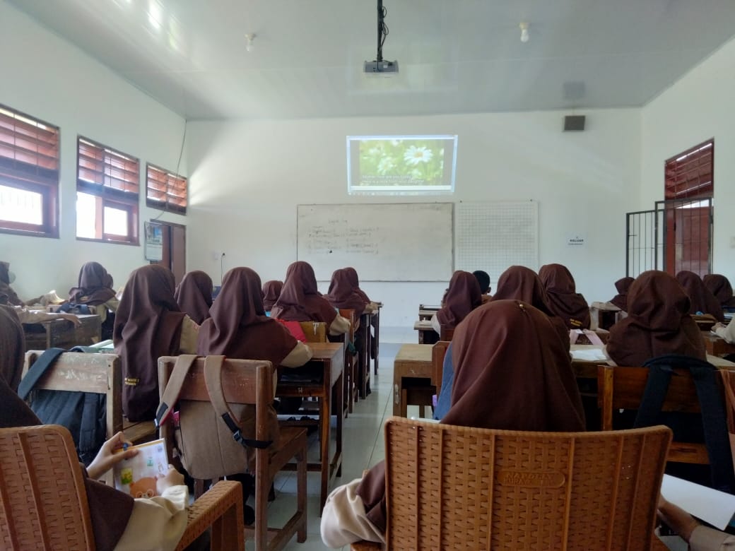 Galeri 5 untuk ekstrakurikuler English Club