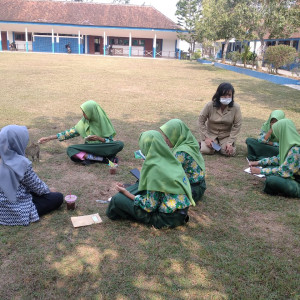 Galeri gambar Kegiatan Seni Sastra 4